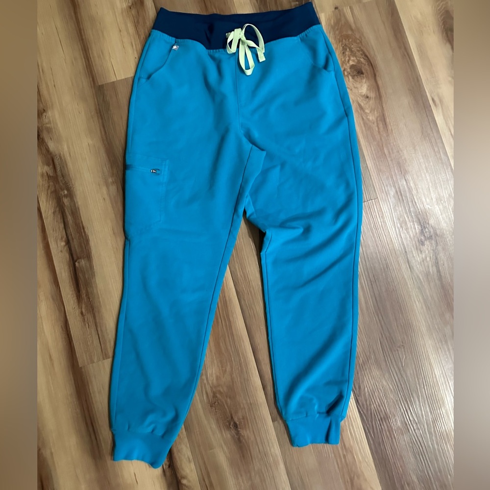 Figs Zamora regular waist jogger scrub pants in teal, size medium